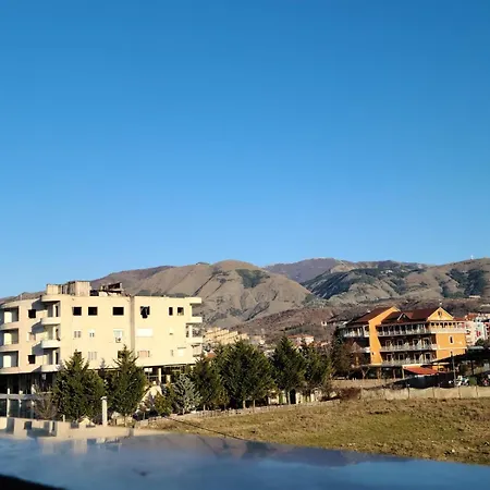 Elear Korce