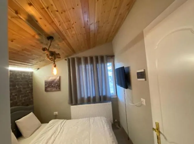 Elear Vendégház Korça