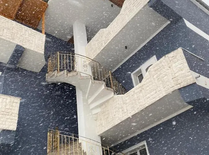 Πανσιόν Elear 3*