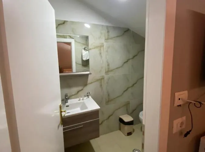 Guest house Elear 3*