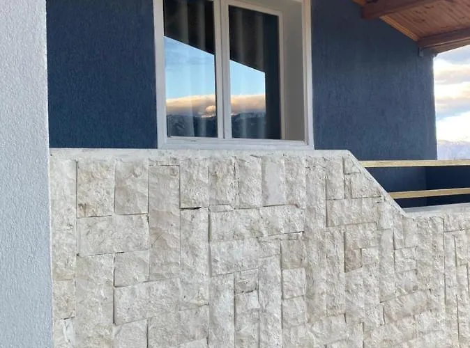 Πανσιόν Elear Κορυτσά